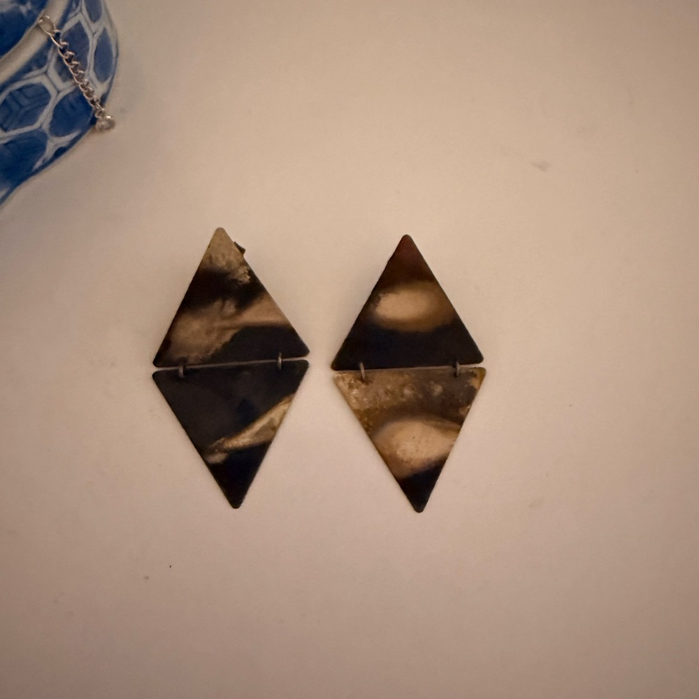 Elegant Tortoiseshell Earrings